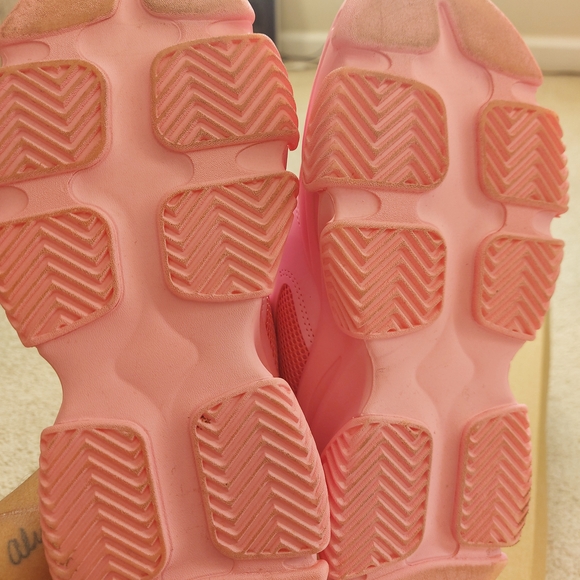 Steve Madden Pink Obsession Women's Sneakers - Picture 6 of 6